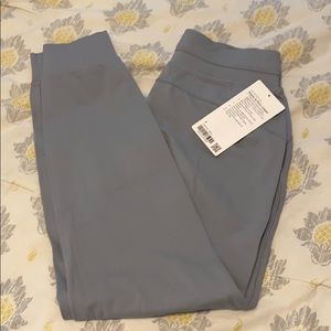 Lululemon Ready to Rulu Jogger sz 6 gray color